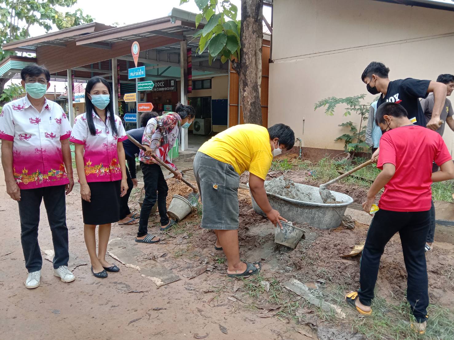 จัดกิจกรรมศูนย์ฝึกอาชีพชุมชนชั้นเรียนวิชาชีพ วิชาช่างปูน 