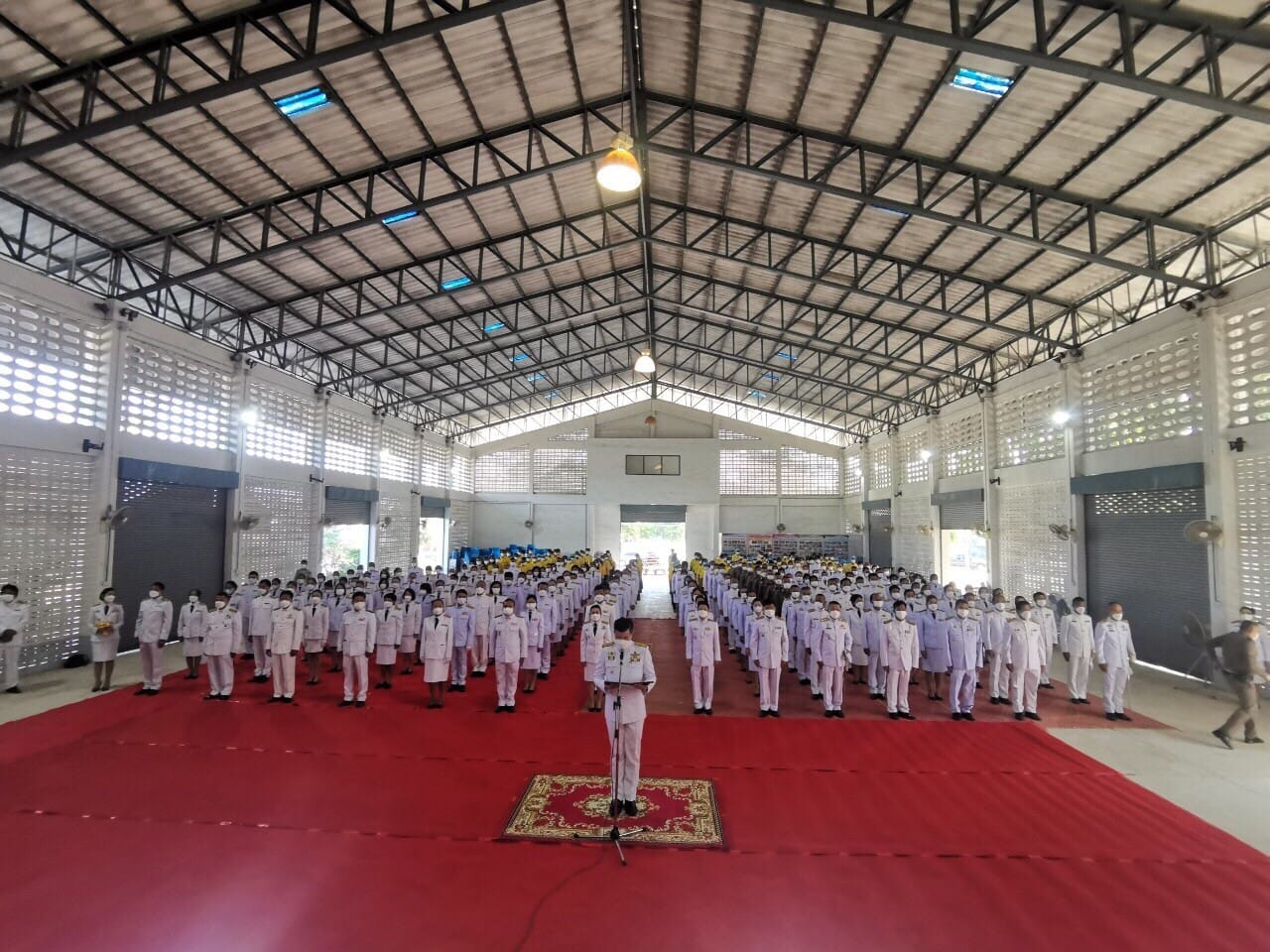 ร่วมพิธีน้อมรำลึกเนื่องในวันคล้ายวันพระบรมราชสมภพพระบาทสมเด็จพระบรมชนกาธิเบศร มหาภูมิพลอดุลยเดชมหาราชบรมนาถบพิตร วันชาติและวันพ่อแห่งชาติ