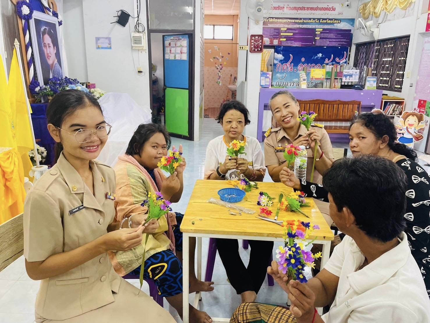 ครูผู้สอนคนพิการ   จัดโครงการพัฒนาศักยภาพนักศึกษาคนพิการด้านอาชีพ ประจำภาคเรียนที่ 1/2567  ณ ห้องสมุดประชาชนอำเภอค้อวัง จังหวัดยโสธร