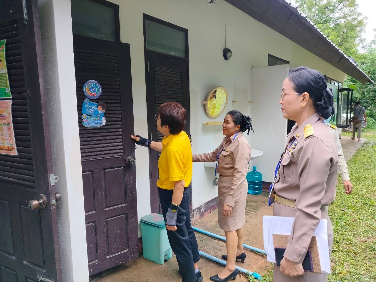 รับการนิเทศ ติดตามผลการดำเนินงาน การขับเคลื่อนโครงการสุขาดี มีความสุขตามนโยบายของรัฐมนตรีว่าการกระทรวงศึกษาธิการ