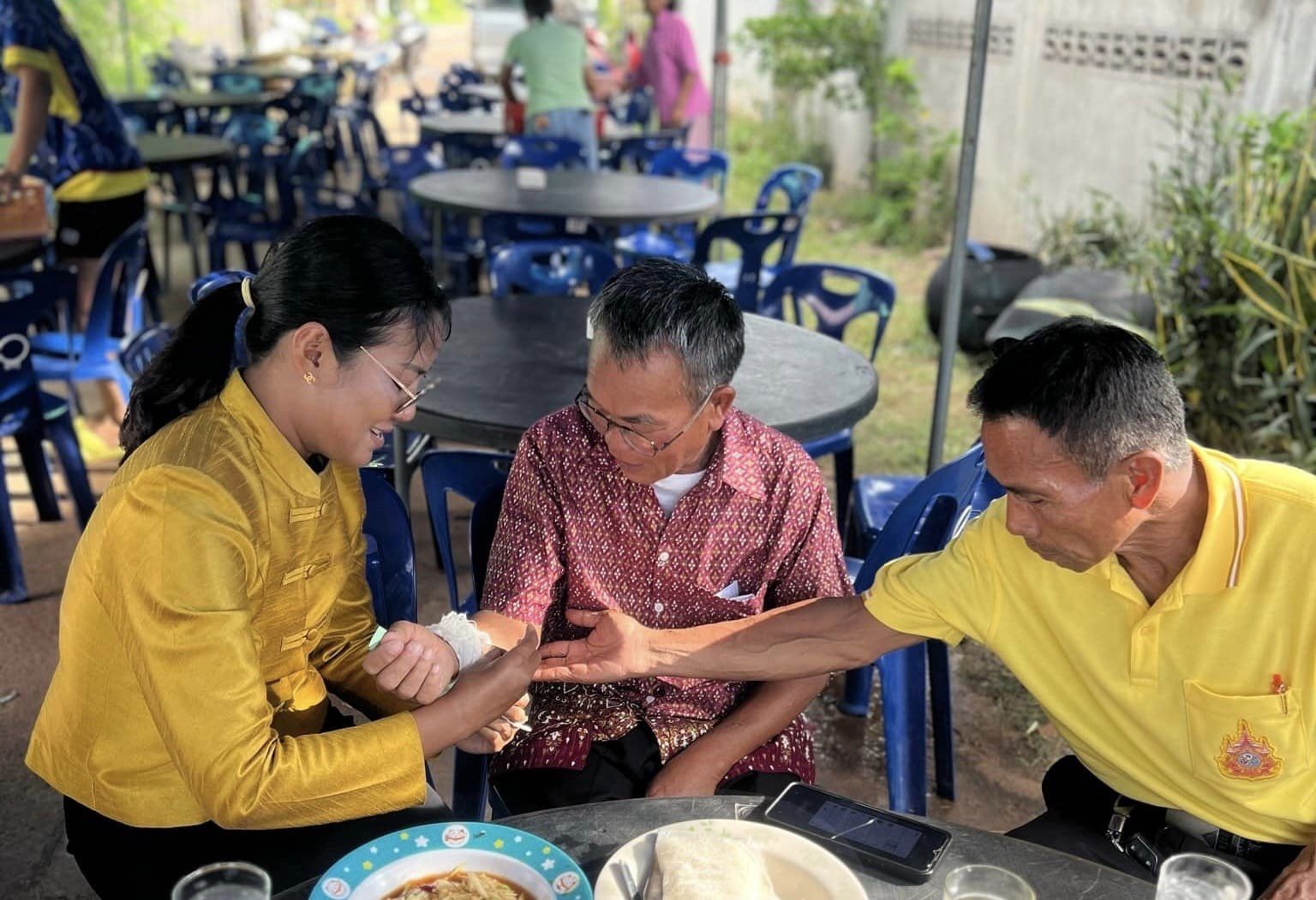 ร่วมงานมุทิตาจิตแก่นายบุญเพ็ง ผลดา ผู้ใหญ่บ้านบ้านหัวงัว เนื่องในโอกาส เกษียณอายุราชการ